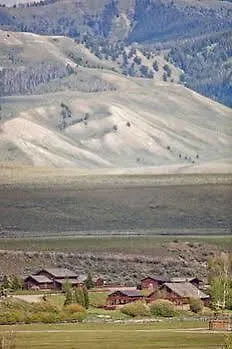 Goosewing Ranch Hotel